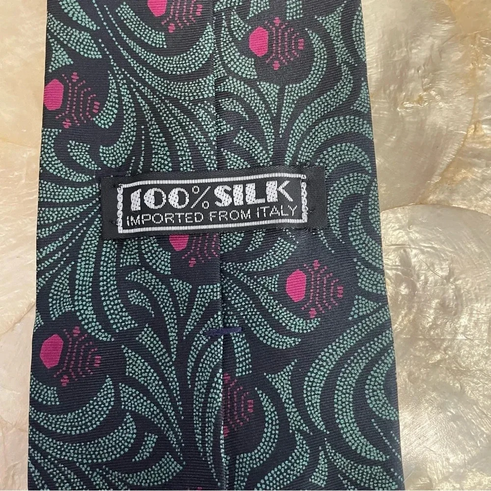 Mens 100% silk tie green abstract made in Italy